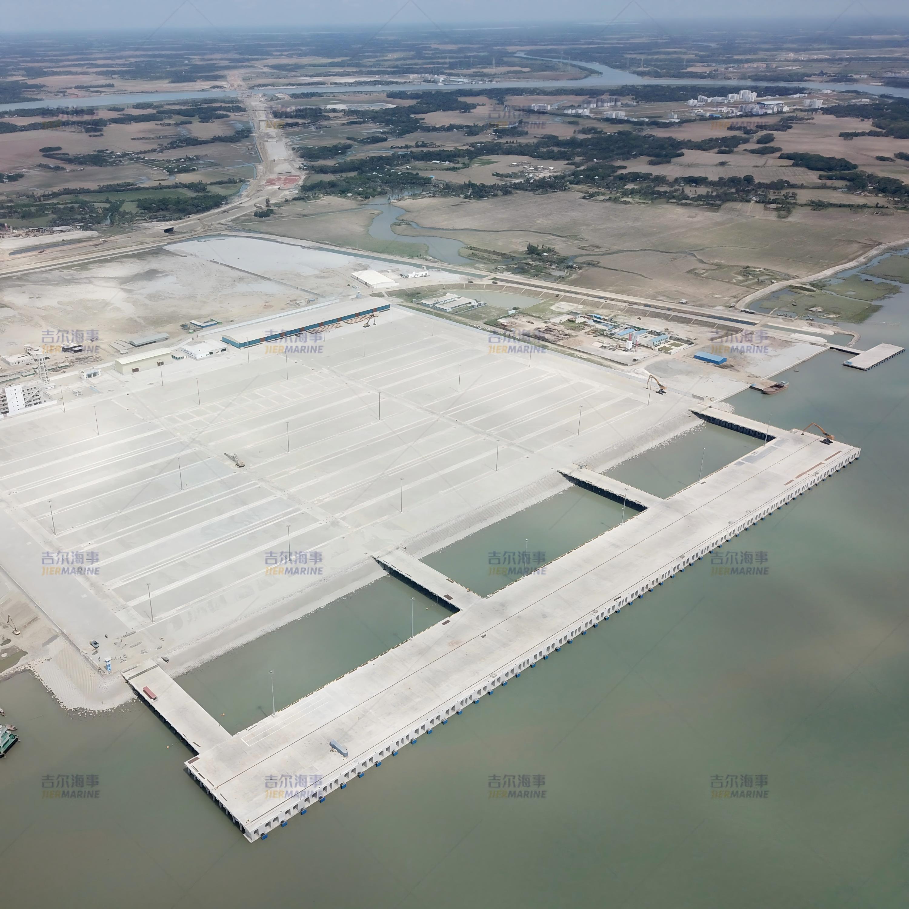 孟加拉国佩拉港码头系船柱项目完成安装